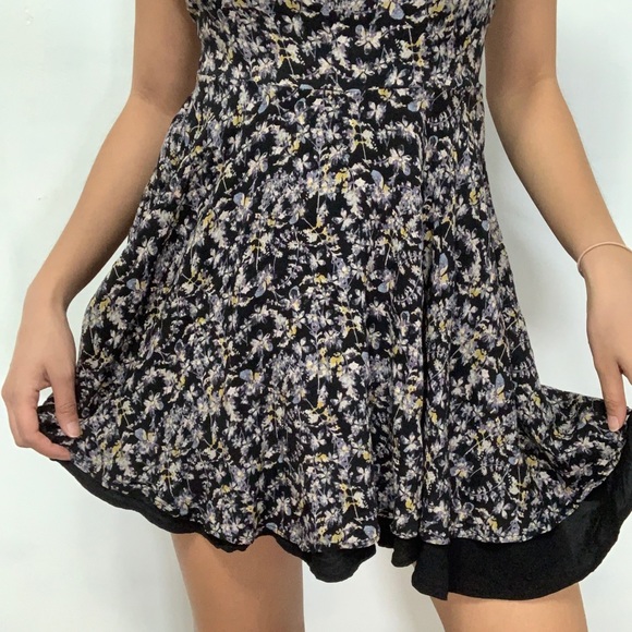 UO Kimchi Blue Spring Dress - Picture 3 of 4